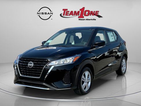 New 2025 Nissan Kicks Play S FWD image 2