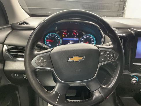Used 2021 Chevrolet Traverse LT FWD image 14