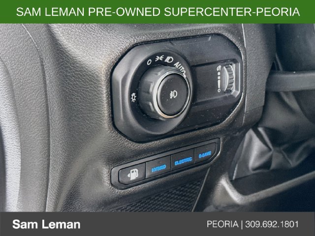 Used 2023 Jeep Wrangler Unlimited Sahara w/ Cold Weather Group AWD/4WD image 10