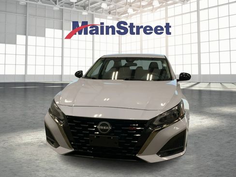 Used 2023 Nissan Altima 2.5 SR image 8