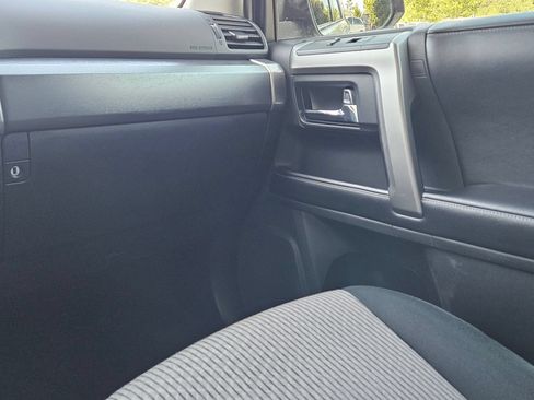 Used 2018 Toyota 4Runner SR5 RWD image 11