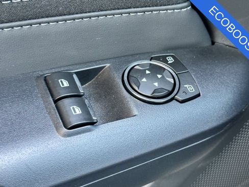 Used 2025 Ford Mustang Coupe RWD image 12