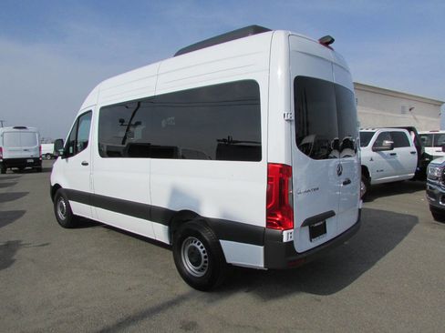 Used 2024 Mercedes-Benz Sprinter 2500 image 9