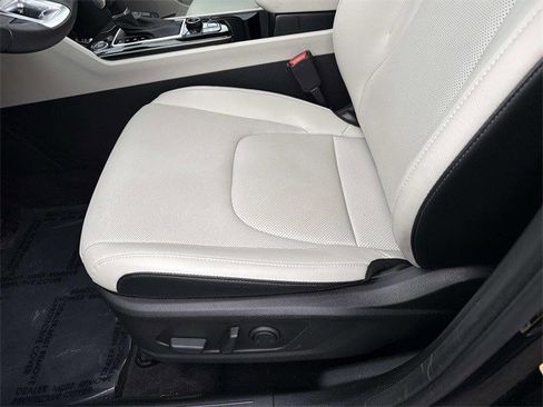 Used 2025 Kia Sportage EX image 15