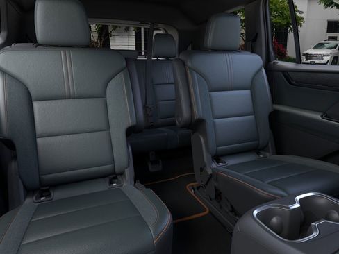 New 2026 GMC Acadia AT4 w/ Luxury Package image 19