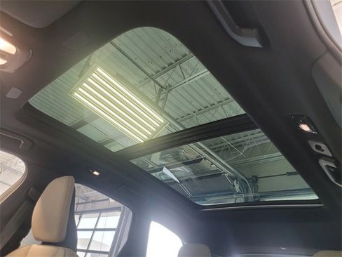 New 2026 Volvo XC60 T8 Plus w/ Protection Package Premier image 17