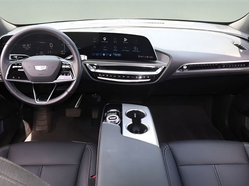 Certified 2024 Cadillac Lyriq Tech RWD image 14