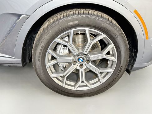 Used 2026 BMW X7 xDrive40i AWD/4WD image 32