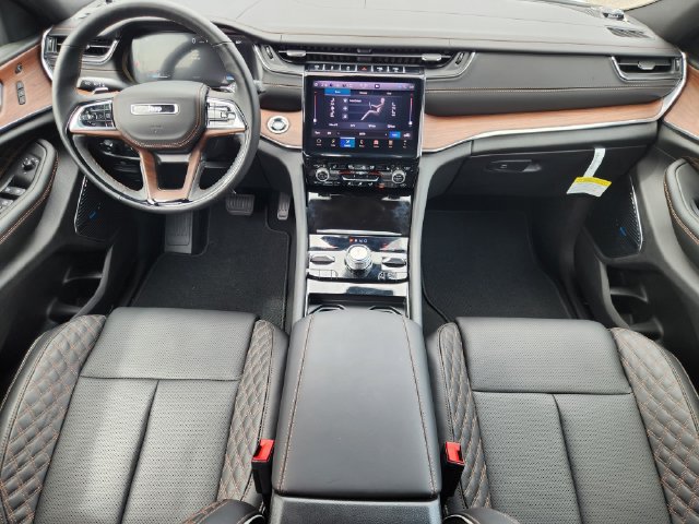 Used 2025 Jeep Grand Cherokee L Summit w/ Obsidian Package AWD/4WD image 23