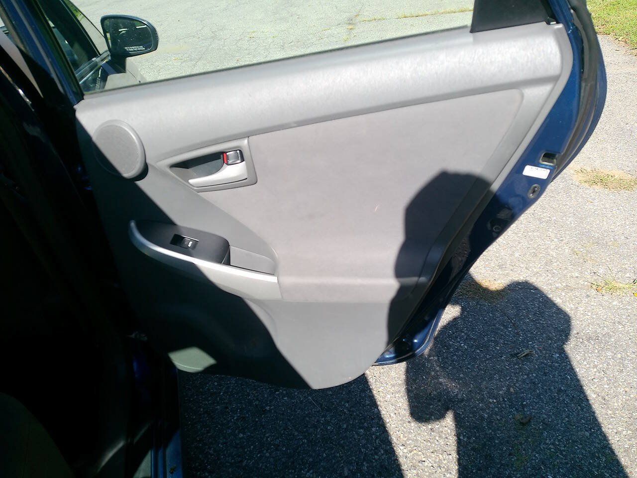 Used 2010 Toyota Prius Three FWD image 17