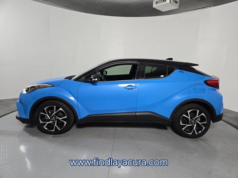 Used 2019 Toyota C-HR Limited FWD image 3