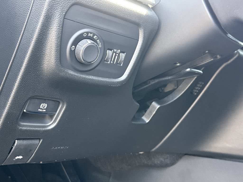 New 2026 Jeep Grand Cherokee Altitude RWD image 24