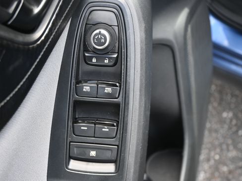 Used 2020 Subaru Crosstrek 2.0i Premium w/ Moonroof Package 2 image 15