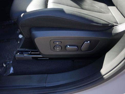 Used 2025 BMW X3 M50 w/ Premium Package image 17