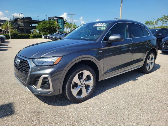 Certified 2023 Audi Q5 2.0T Prestige AWD/4WD image 4