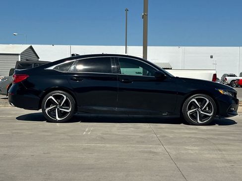 Used 2020 Honda Accord Sport image 9