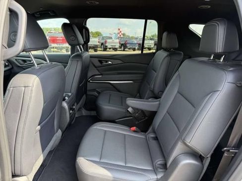 Used 2026 Chevrolet Traverse LT AWD/4WD image 14