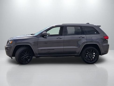Used 2018 Jeep Grand Cherokee Altitude AWD/4WD image 7