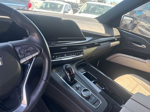 Used 2022 Cadillac Escalade Sport w/ Touring Package AWD/4WD image 10