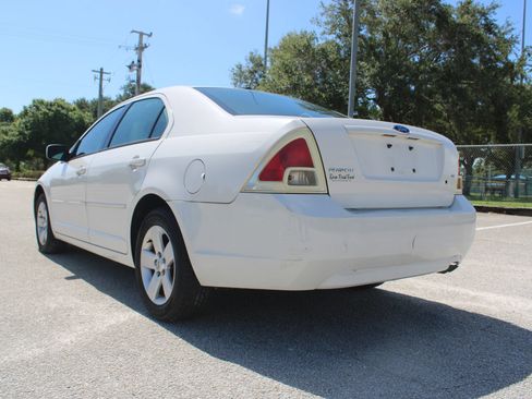 Used 2009 Ford Fusion SE FWD image 7
