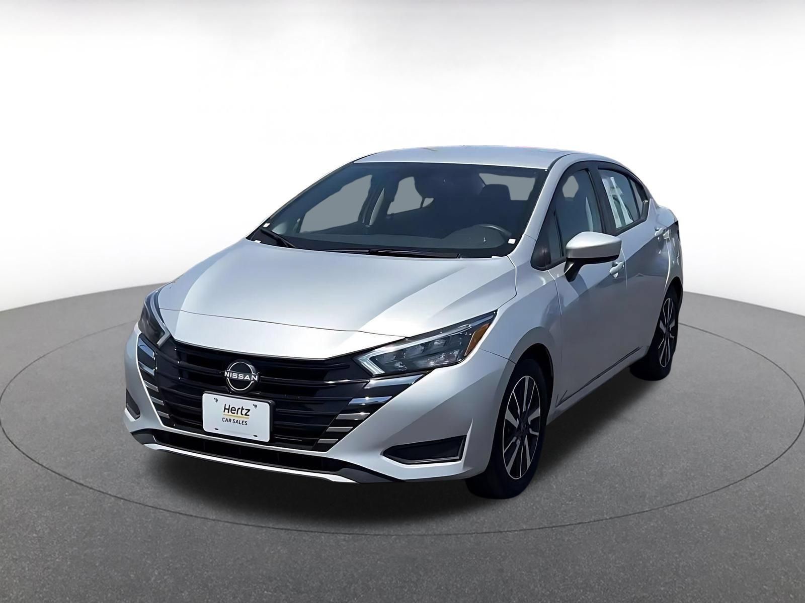 Used 2025 Nissan Versa SV FWD image 6
