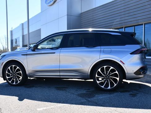 Used 2024 Lincoln Nautilus Black Label AWD/4WD image 3