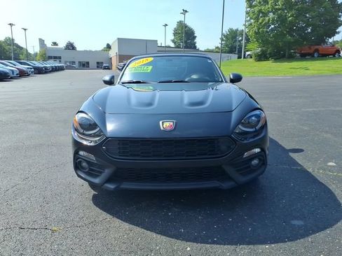 Used 2018 FIAT 124 Spider Abarth w/ Convenience Group RWD image 2