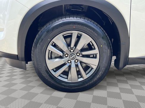 Certified 2025 Nissan Pathfinder S AWD/4WD image 8