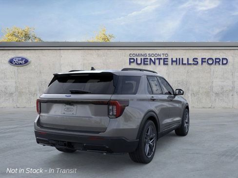 New 2026 Ford Explorer ST-Line w/ ST-Line Street Pack image 8