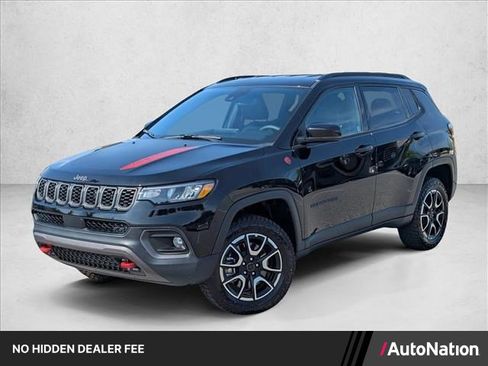 Used 2026 Jeep Compass Trailhawk AWD/4WD image 1