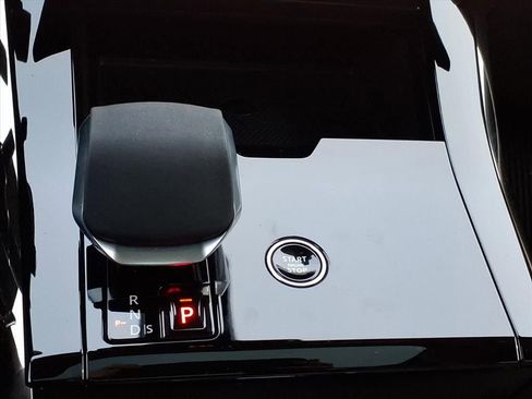 New 2025 Land Rover Range Rover Sport SE image 18