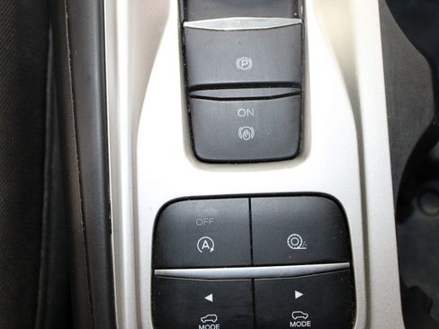 Used 2020 Ford Explorer XLT w/ Comfort Package RWD image 53