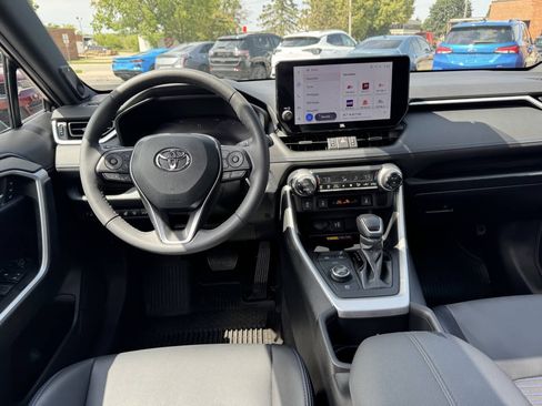 Used 2023 Toyota RAV4 XSE AWD/4WD image 11