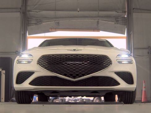 Used 2025 Genesis G70 2.5T RWD image 11