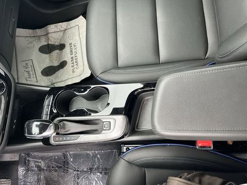 Certified 2024 Buick Envista Sport Touring image 25