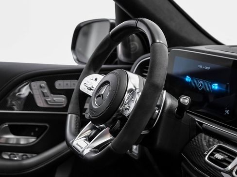 Used 2023 Mercedes-Benz GLS 63 AMG 4MATIC image 13