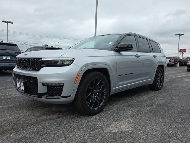 Used 2025 Jeep Grand Cherokee L Summit AWD/4WD image 1