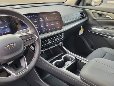 New 2026 Chevrolet Traverse LT image 18