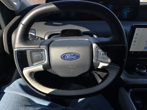 Certified 2025 Ford Expedition Platinum w/ Driver's Package image 38