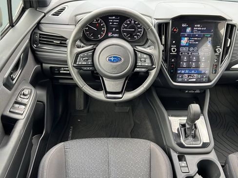 Used 2025 Subaru Forester Premium AWD/4WD image 12