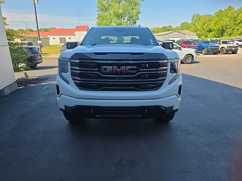 Used 2025 GMC Sierra 1500 AT4 AWD/4WD image 4