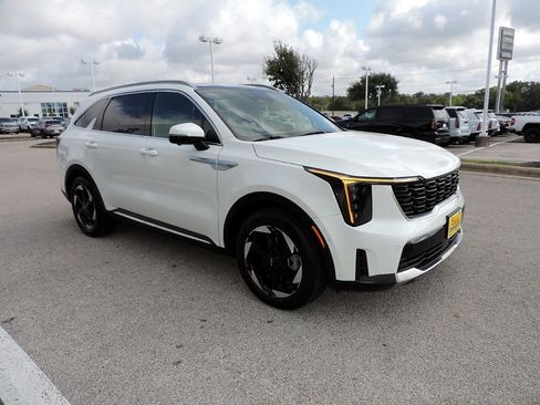 Used 2025 Kia Sorento SX Prestige AWD/4WD image 3
