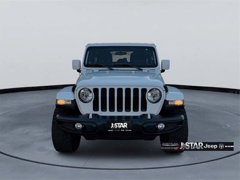 Used 2020 Jeep Wrangler Unlimited Sahara image 2