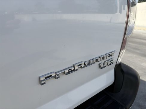 Used 2014 Toyota Tacoma PreRunner image 14
