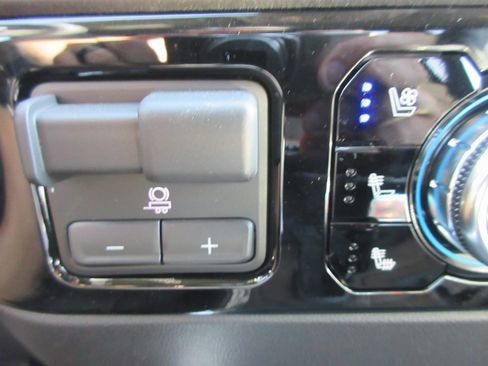 New 2026 GMC Sierra 1500 SLT w/ SLT Premium Plus Package image 21