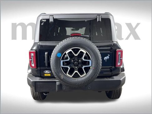 New 2026 Ford Bronco Outer Banks image 8