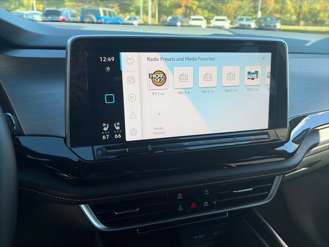 Used 2024 Volkswagen Atlas Cross Sport SE AWD/4WD image 25