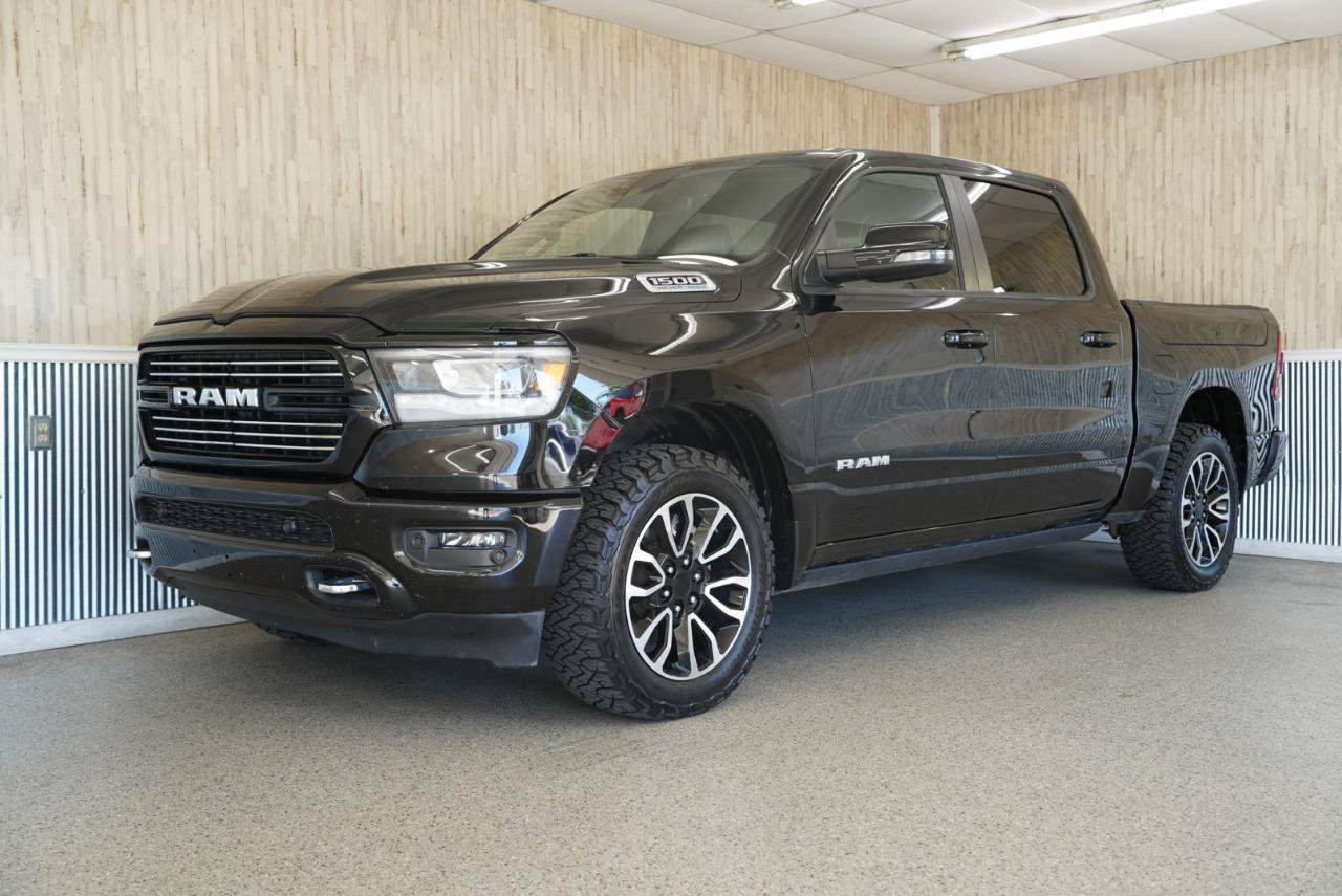 Used 2024 RAM 1500 Laramie AWD/4WD image 4