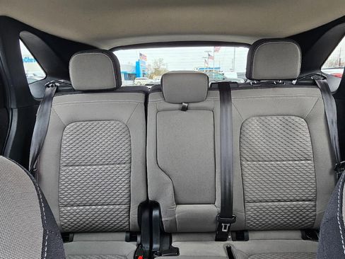 Used 2020 Ford Escape SE image 10