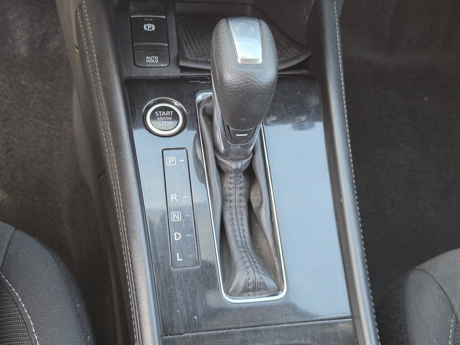 Used 2024 Nissan Kicks SV FWD image 14